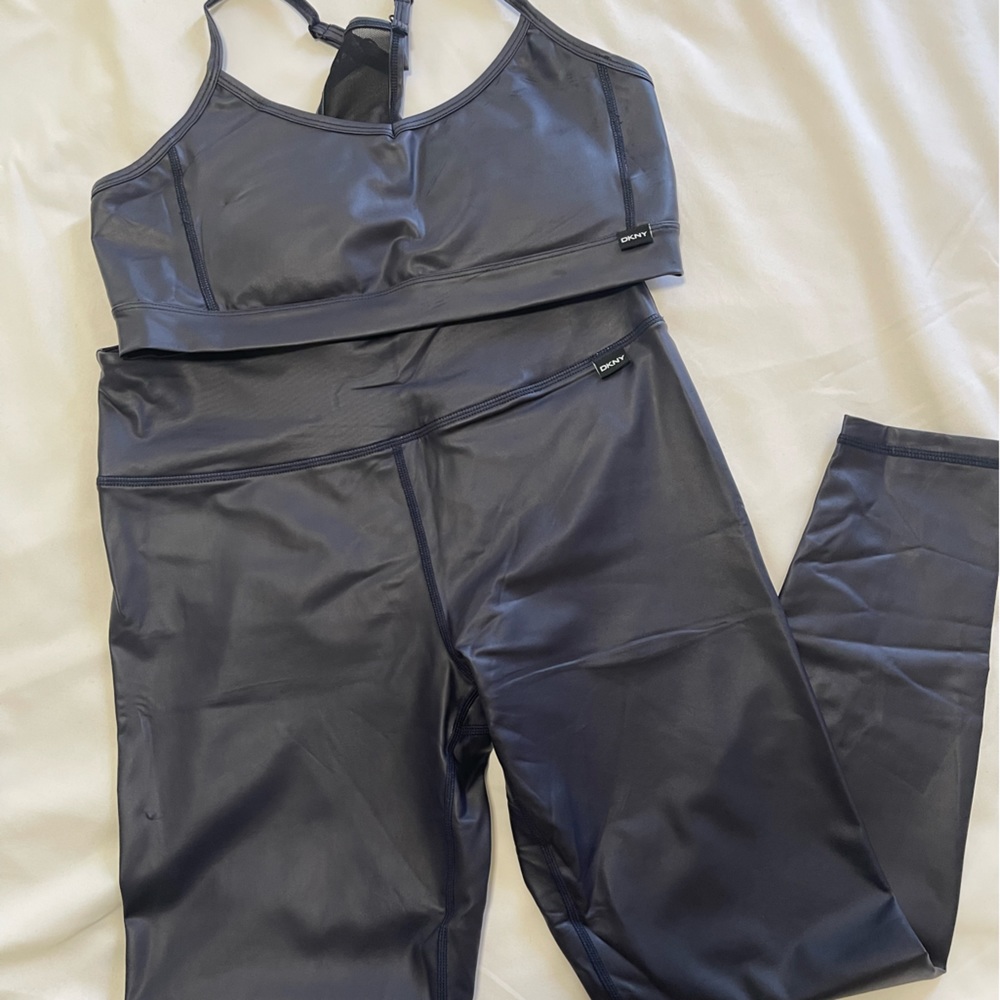 Never worn DKNY activewear outfit size medium